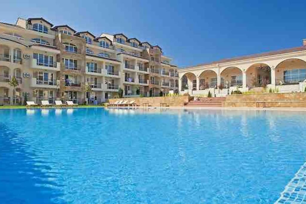 Studio E32 Atia Resort Chernomoretz تشيرنوموريتس المظهر الخارجي الصورة